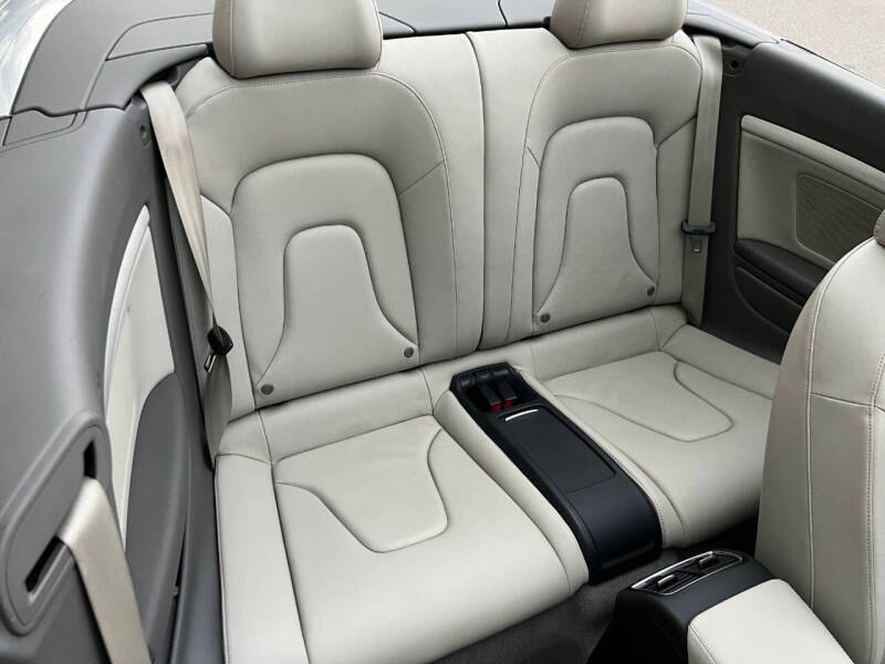 2010 Audi A5 2.0T quattro Premium Plus