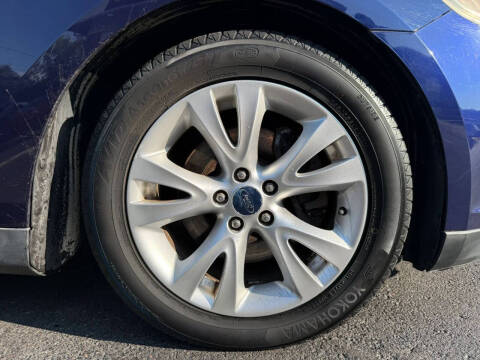 2011 Ford Taurus SEL