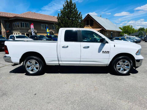 2016 RAM 1500 SLT