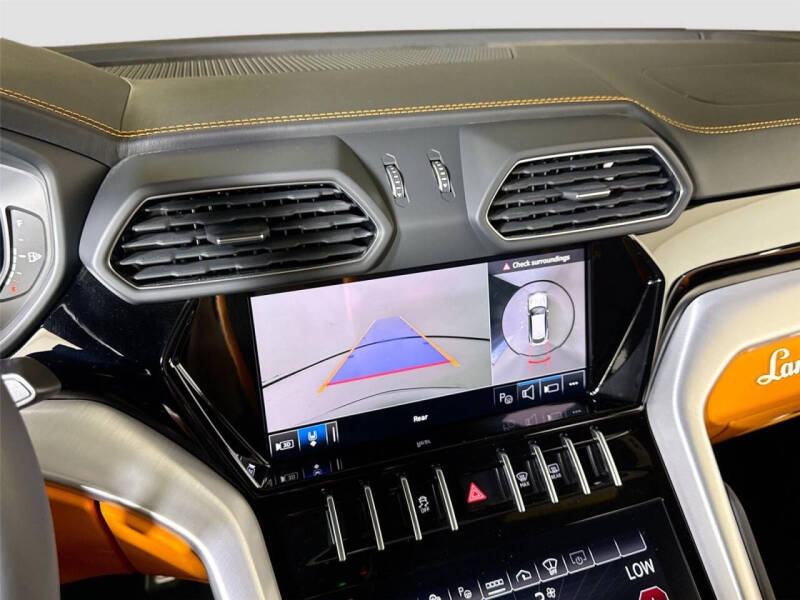 2024 Lamborghini Urus S