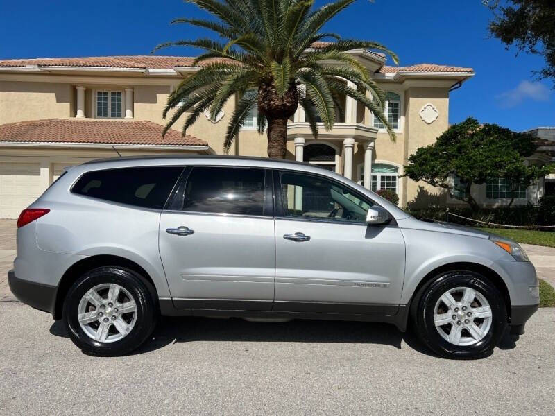 2009 Chevrolet Traverse for sale at B2 AUTO SALES in Pompano Beach, FL