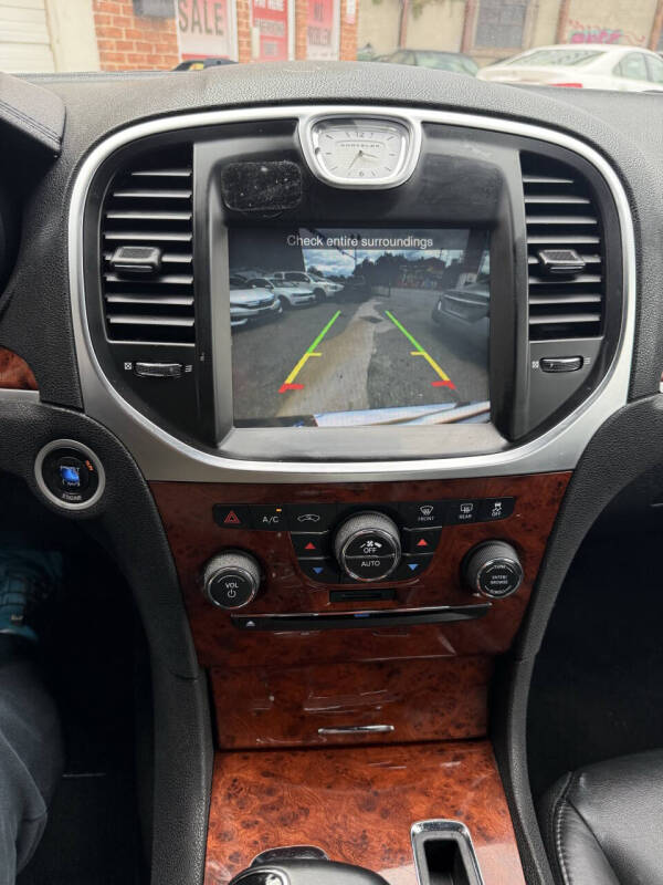 2012 Chrysler 300 Limited