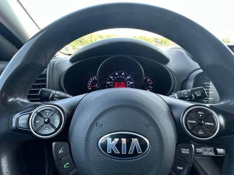 2019 Kia Soul +