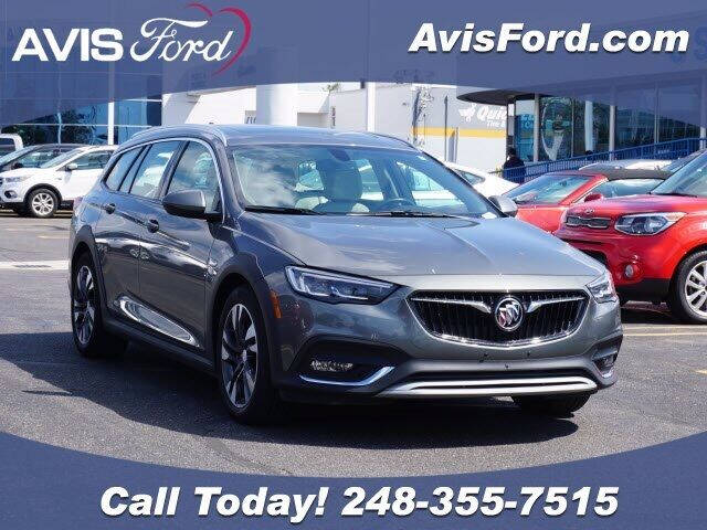 2018 Buick Regal TourX Essence