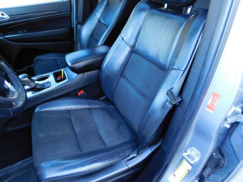 2019 Jeep Grand Cherokee Laredo