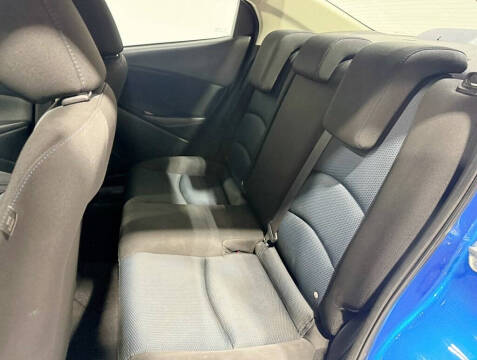 2020 Toyota Yaris LE