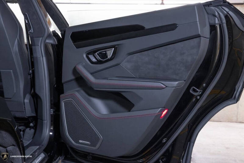 2024 Lamborghini Urus S