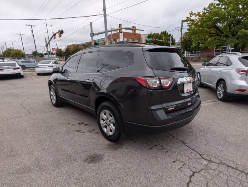 2017 Chevrolet Traverse LS