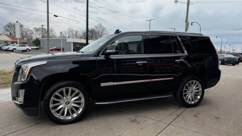 2016 Cadillac Escalade Luxury Collection