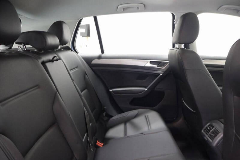 2017 Volkswagen Golf TSI Wolfsburg Edition