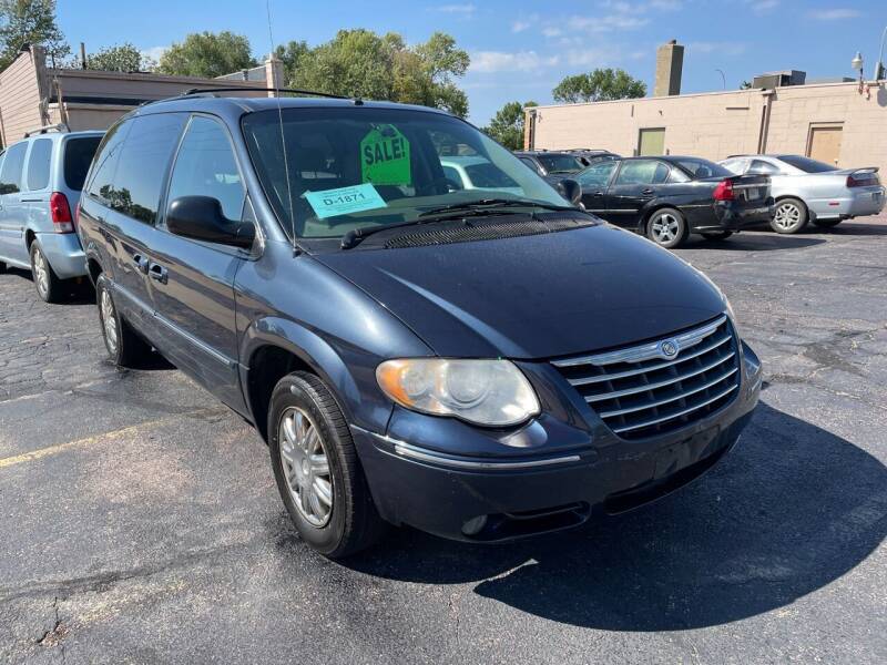 2007 Chrysler Town and Country for sale at New Stop Automotive Sales in Sioux Falls SD