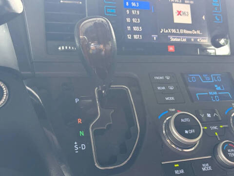 2017 Toyota Sienna
