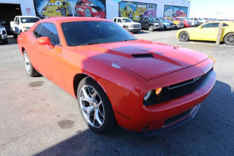 2016 Dodge Challenger SXT Plus