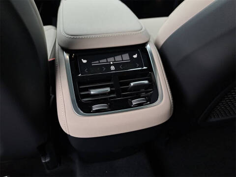 2026 Volvo XC90 B6 Plus 7P