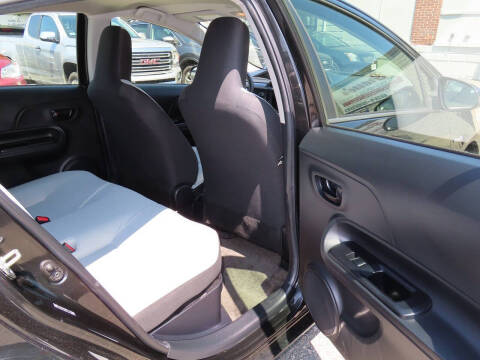 2015 Toyota Prius c Four