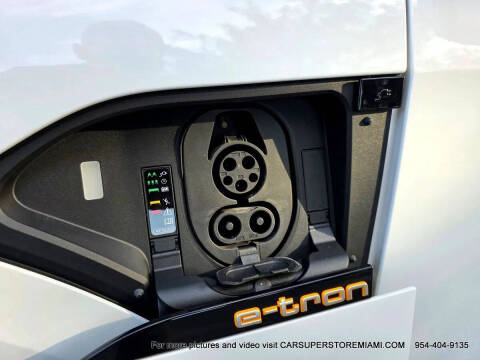 2021 Audi e-tron quattro Premium