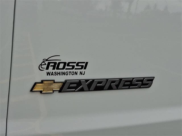 2024 Chevrolet Express LT 3500