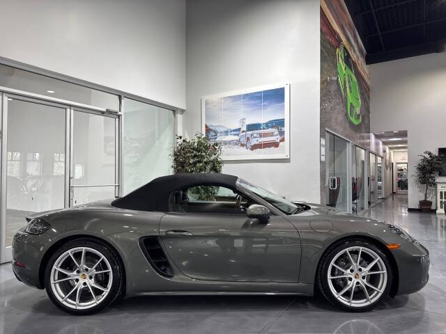 2021 Porsche 718 Boxster