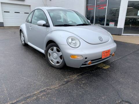 2001 Volkswagen New Beetle for sale at HIGHLINE AUTO LLC in Kenosha WI