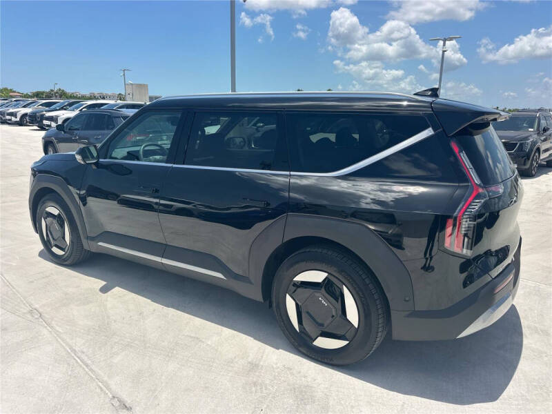 2026 Kia EV9 Wind