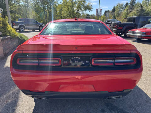 2015 Dodge Challenger SXT Plus