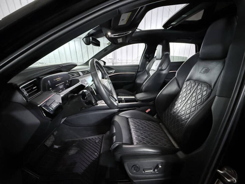 2022 Audi e-tron S quattro Premium Plus