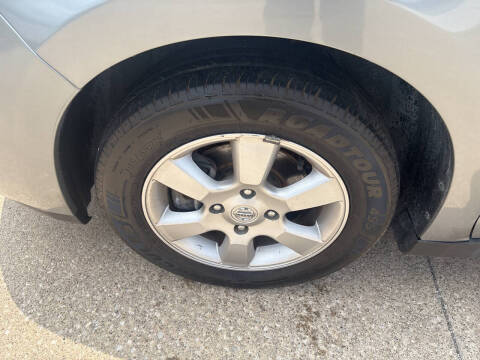 2009 Nissan Versa 1.8 SL FE+