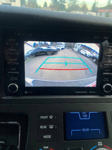 2020 Toyota Sienna LE 8-Passenger