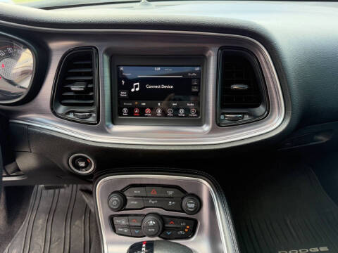 2018 Dodge Challenger SXT