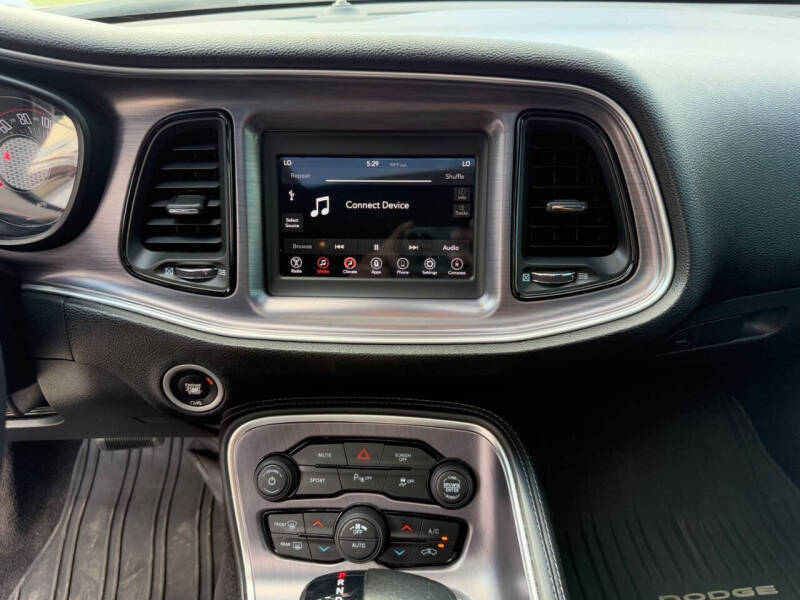 2018 Dodge Challenger SXT