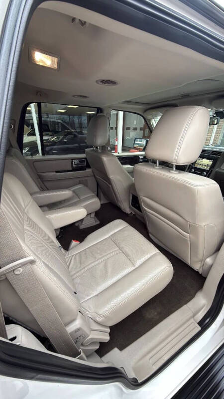 2016 Lincoln Navigator Select