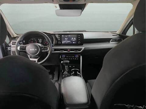 2022 Kia K5