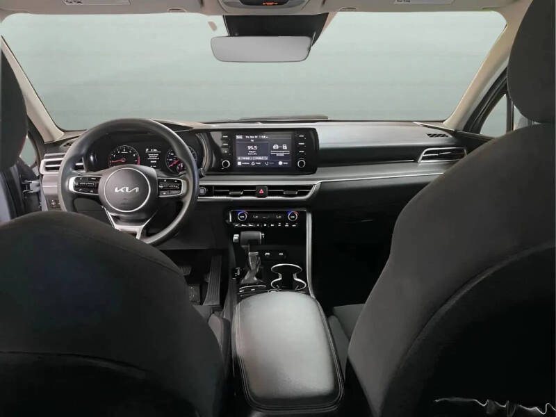 2022 Kia K5