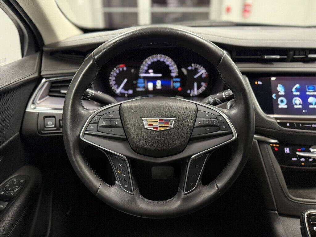 2017 Cadillac XT5 for sale at Conway Imports in   Streamwood, IL