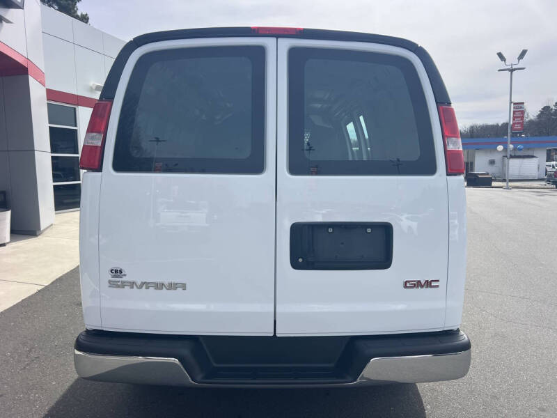 2024 GMC Savana 2500