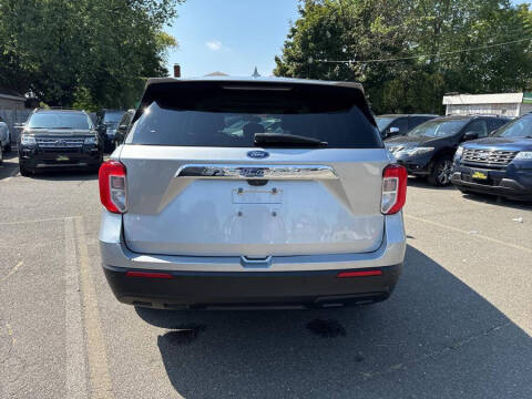 2020 Ford Explorer