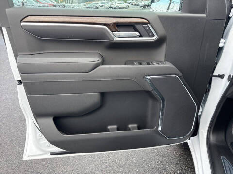 2026 GMC Sierra 1500 Elevation Standard