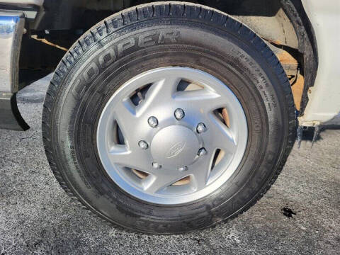 2011 Ford E-Series E-350 SD XL