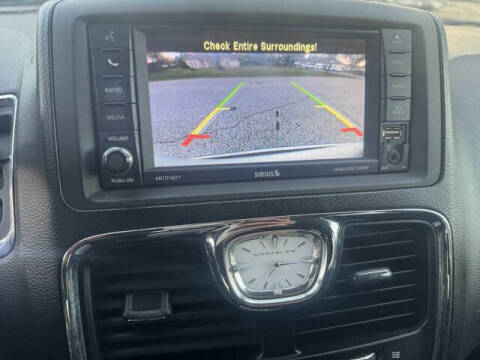 2012 Chrysler Town and Country Touring