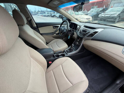 2014 Hyundai Elantra SE