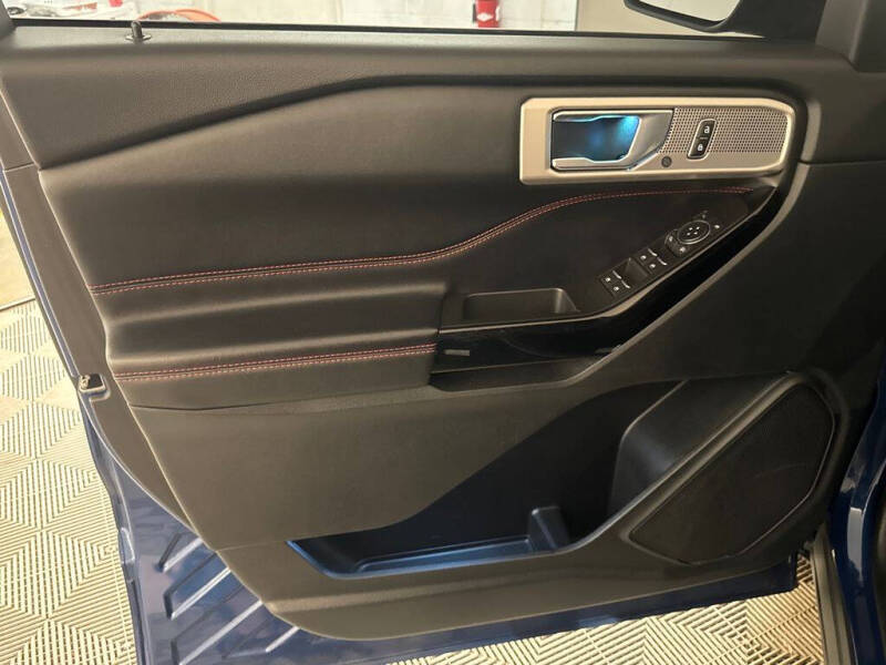 2022 Ford Explorer ST-Line