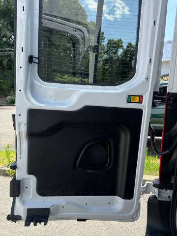2023 Ford E-Transit