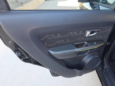 2013 Kia Soul +