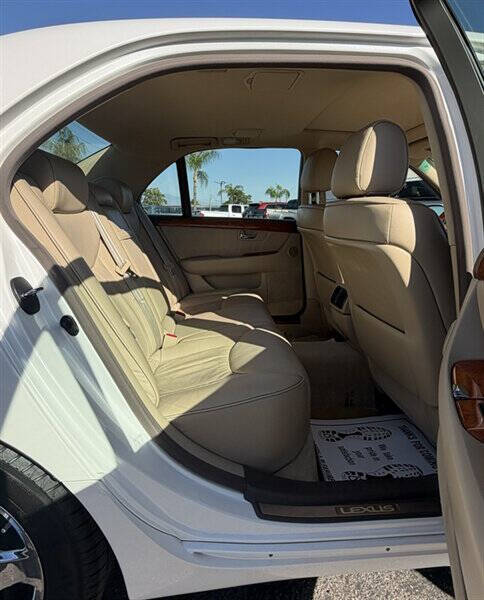 2004 Lexus LS 430