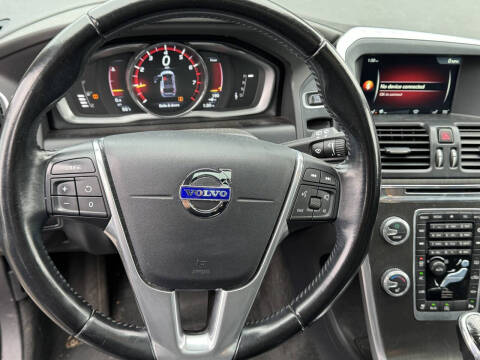 2016 Volvo XC60 T5 Drive-E Premier