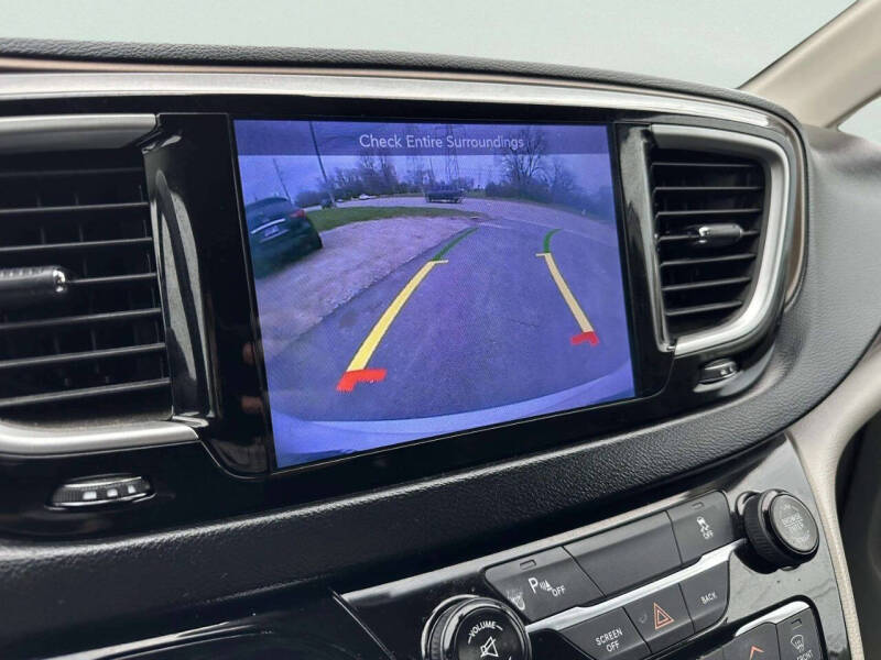 2017 Chrysler Pacifica Touring Plus