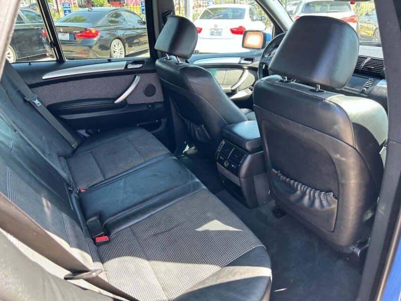 2003 BMW X5 4.6is