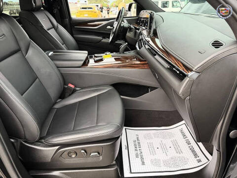 2022 Cadillac Escalade Luxury