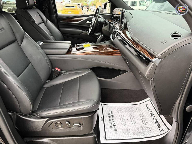 2022 Cadillac Escalade Luxury