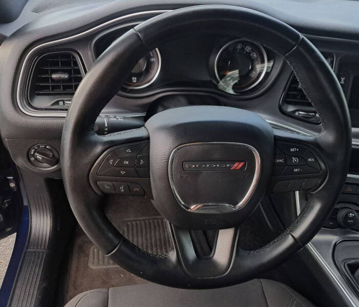 2017 Dodge Challenger SXT